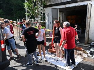 Ronco tanti collaboratori per la cura e la fioritura del paese