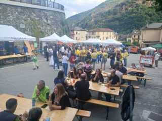 PONT: immagini 3a EDIZIONE DI STREET FOOD PONTESE ORGANIZZATO DALLA CONSULTA COMUNALE a cura di Rosanna Perono Garoffo