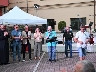 Pont, 12 luglio: Cantando sotto le stelle in … immagini
