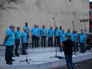 Pont, 12 luglio: Cantando sotto le stelle in … immagini