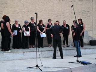 Pont, 12 luglio: Cantando sotto le stelle in … immagini