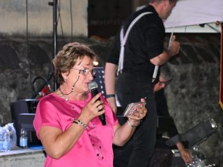 Pont, 12 luglio: Cantando sotto le stelle in … immagini