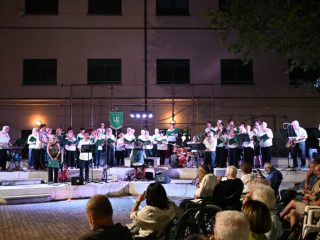 Pont, 12 luglio: Cantando sotto le stelle in … immagini