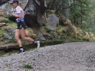 Aspettando la Festa di domani al Santuario: 58 podisti hanno partecipato questa sera alla gara Campiglia-San Besso (+ immagini pregara da S. Besso)
