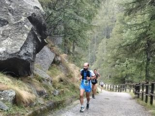 Aspettando la Festa di domani al Santuario: 58 podisti hanno partecipato questa sera alla gara Campiglia-San Besso (+ immagini pregara da S. Besso)