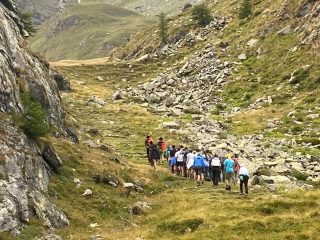 Aspettando la Festa di domani al Santuario: 58 podisti hanno partecipato questa sera alla gara Campiglia-San Besso (+ immagini pregara da S. Besso)