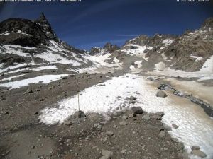 VALLE SOANA – Sul ghiacciaio Ciardoney è scomparsa la neve con quasi un mese di anticipo tratto da Quotidiano Canavese