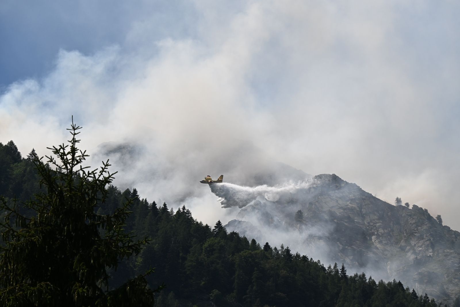 Incedio boschivo in alta valle Soana – aggiornamento delle ore 18 a cura di Diego G.B.