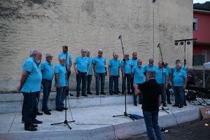 Pont, 12 luglio: Cantando sotto le stelle in … immagini