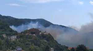 PONT CANAVESE - Nottata di allerta per l'incendio, venti bambini evacuati da una casa tratto da Quotidiano Canavese