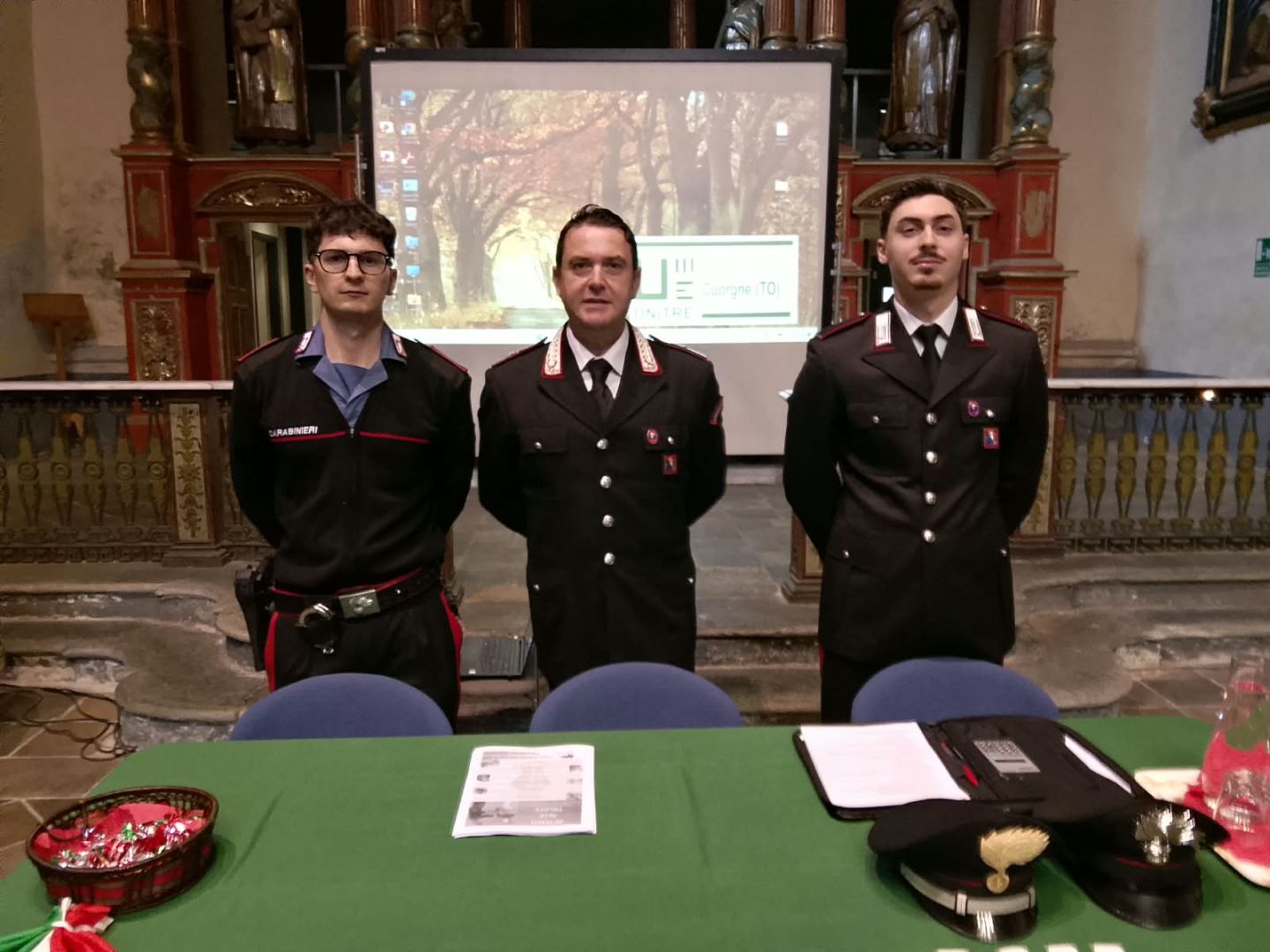 Quando il telefono suona, attenzione alla truffa! Conferenza UNITRE Cuorgnè a cura di Giorgio Cortese