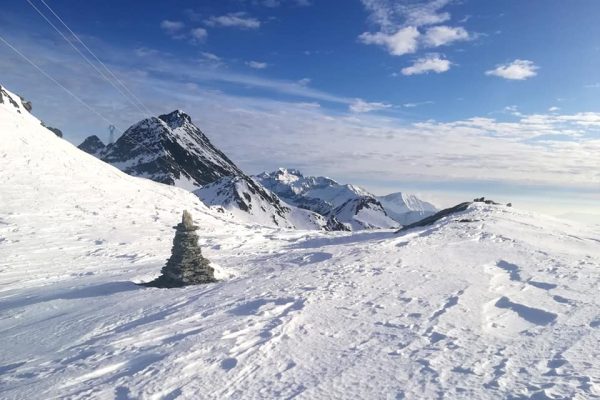 colle larissa sullo sfondo il monte nero e Monfandi al centro