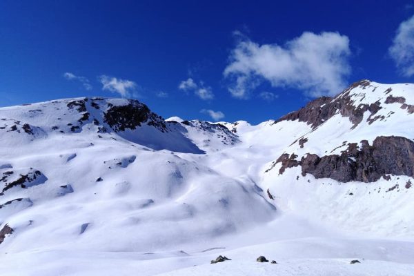 vallone che  conduce alla cima Beccher (al centro)